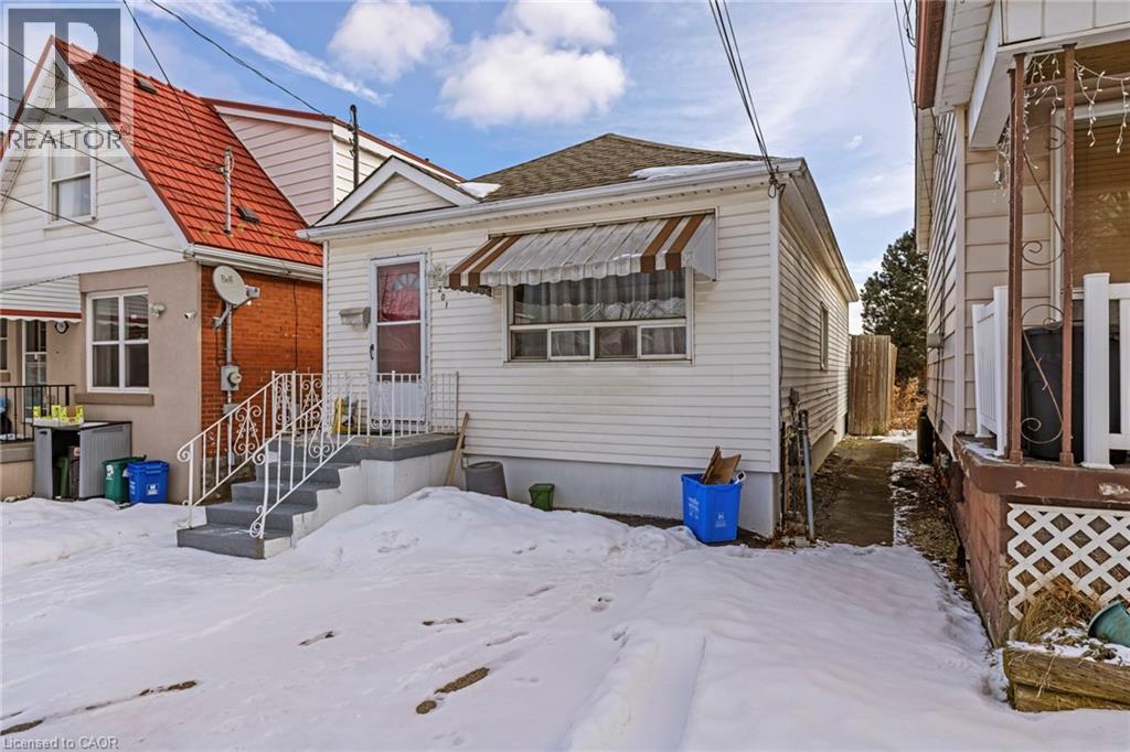 201 East 23Rd Street, Hamilton, ON - Outdoor