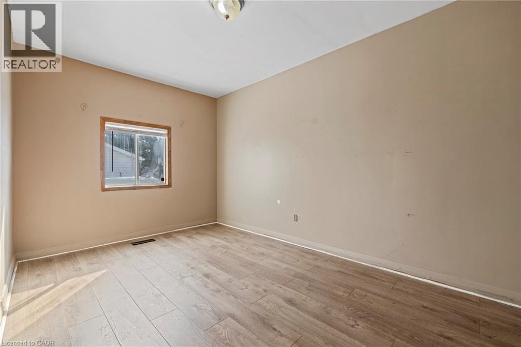 201 East 23Rd Street, Hamilton, ON - Indoor Photo Showing Other Room
