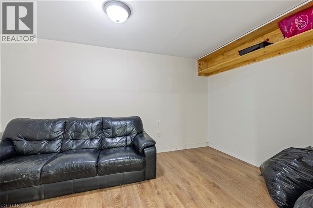 201 East 23Rd Street, Hamilton, ON - Indoor Photo Showing Other Room