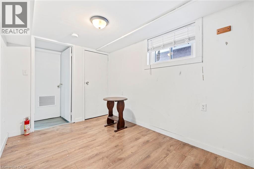 201 East 23Rd Street, Hamilton, ON - Indoor Photo Showing Other Room