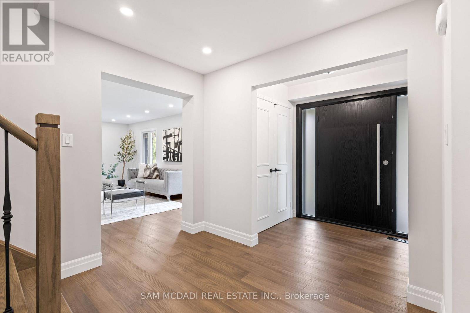 2535 Robin Drive, Mississauga, ON - Indoor Photo Showing Other Room