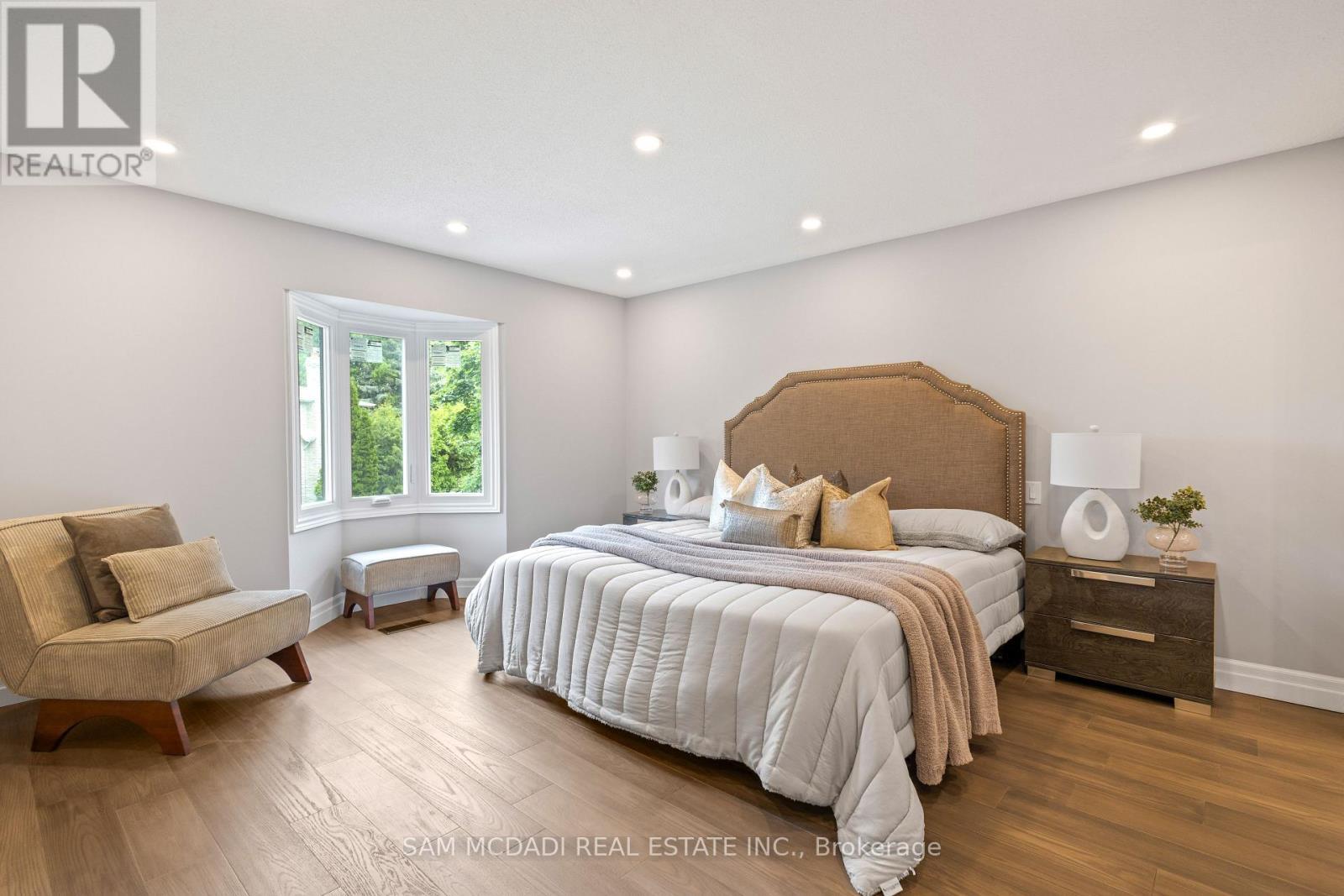 2535 Robin Drive, Mississauga, ON - Indoor Photo Showing Bedroom