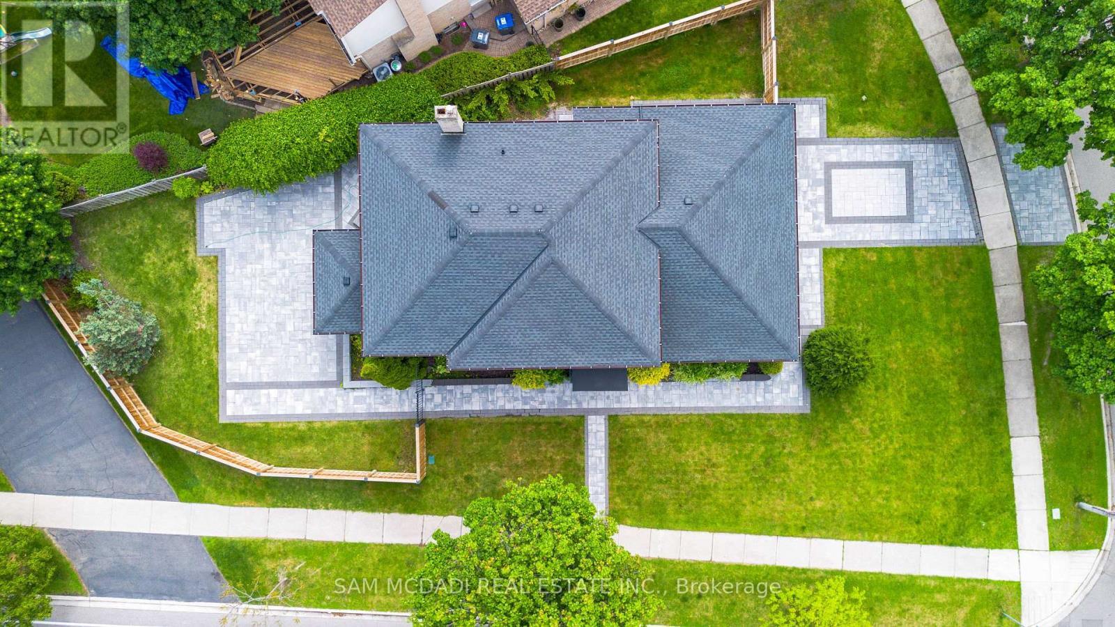 2535 Robin Drive, Mississauga, ON - Outdoor