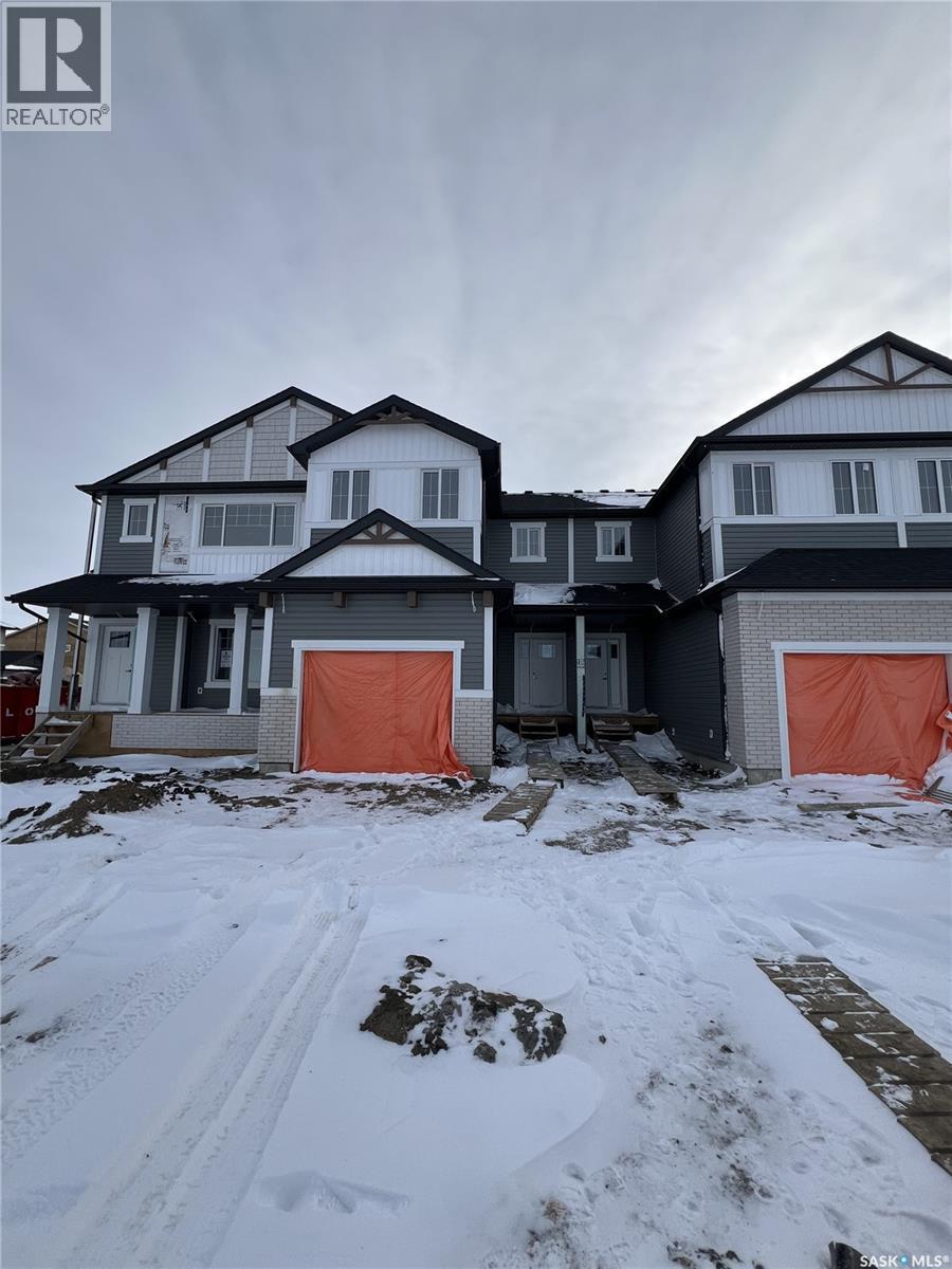 5541 Kennett Square, Regina, SK - Outdoor With Facade