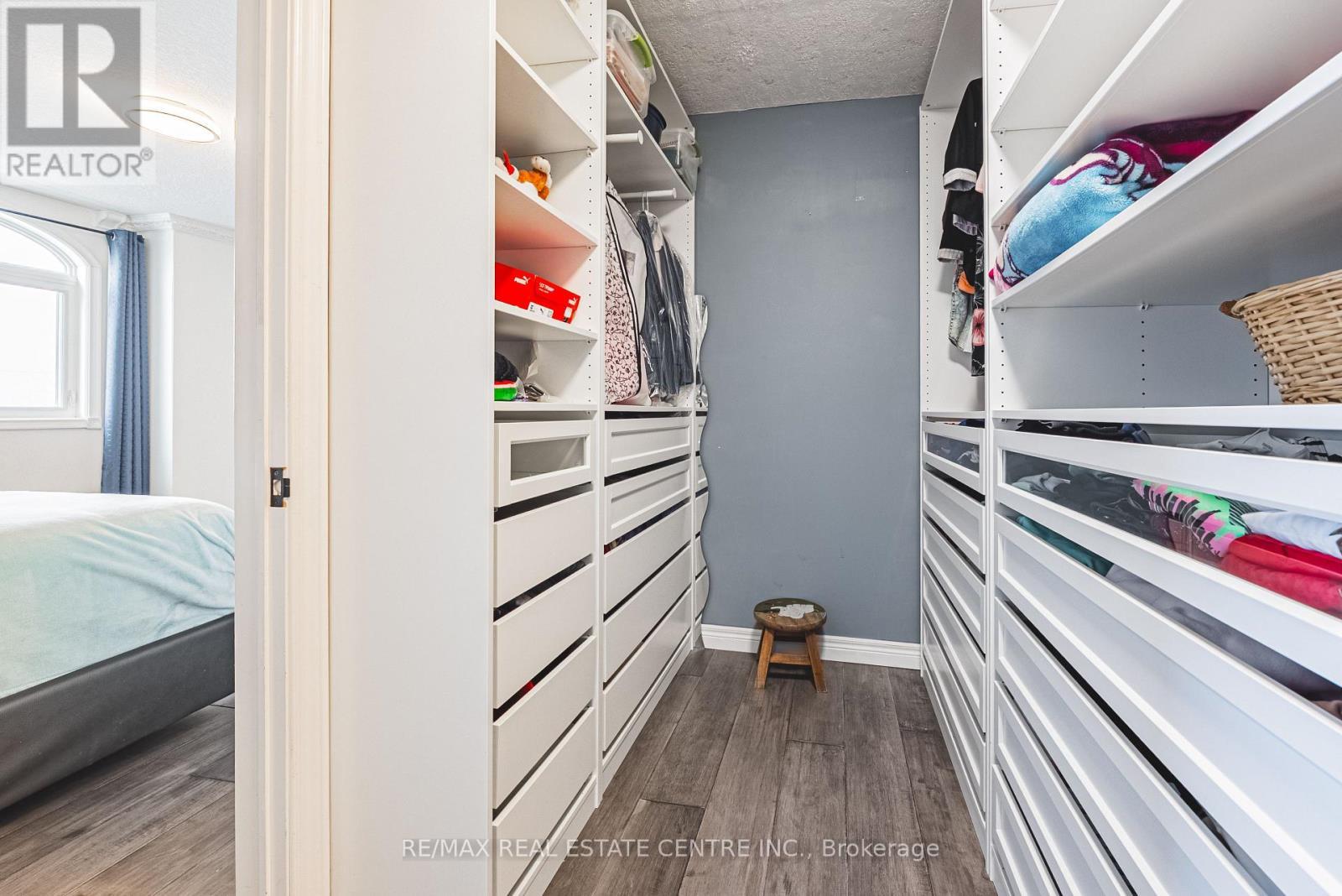 6 Second Road W, Hamilton, ON - Indoor