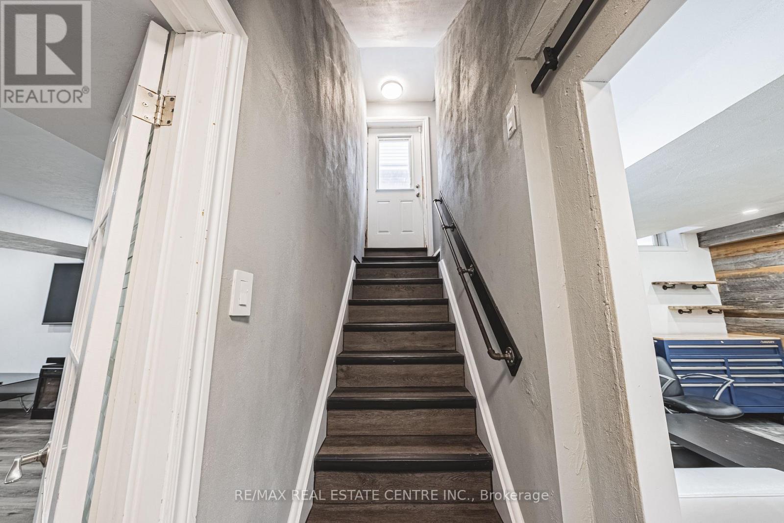 6 Second Road W, Hamilton, ON - Indoor Photo Showing Other Room