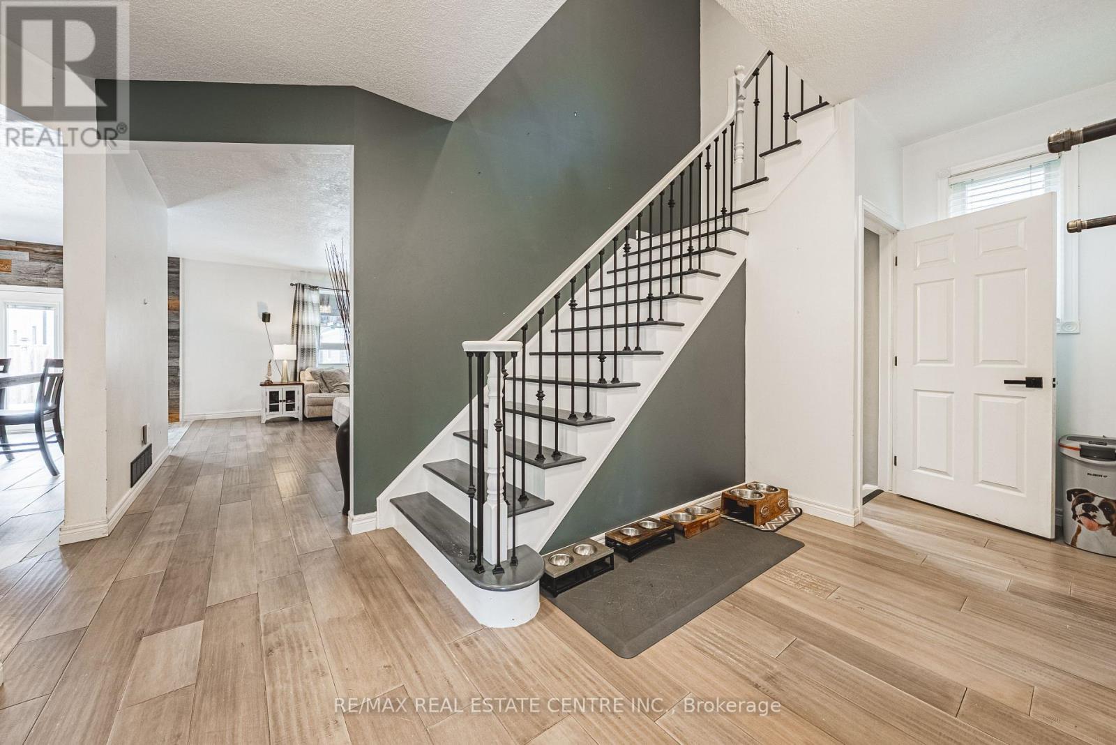 6 Second Road W, Hamilton, ON - Indoor Photo Showing Other Room