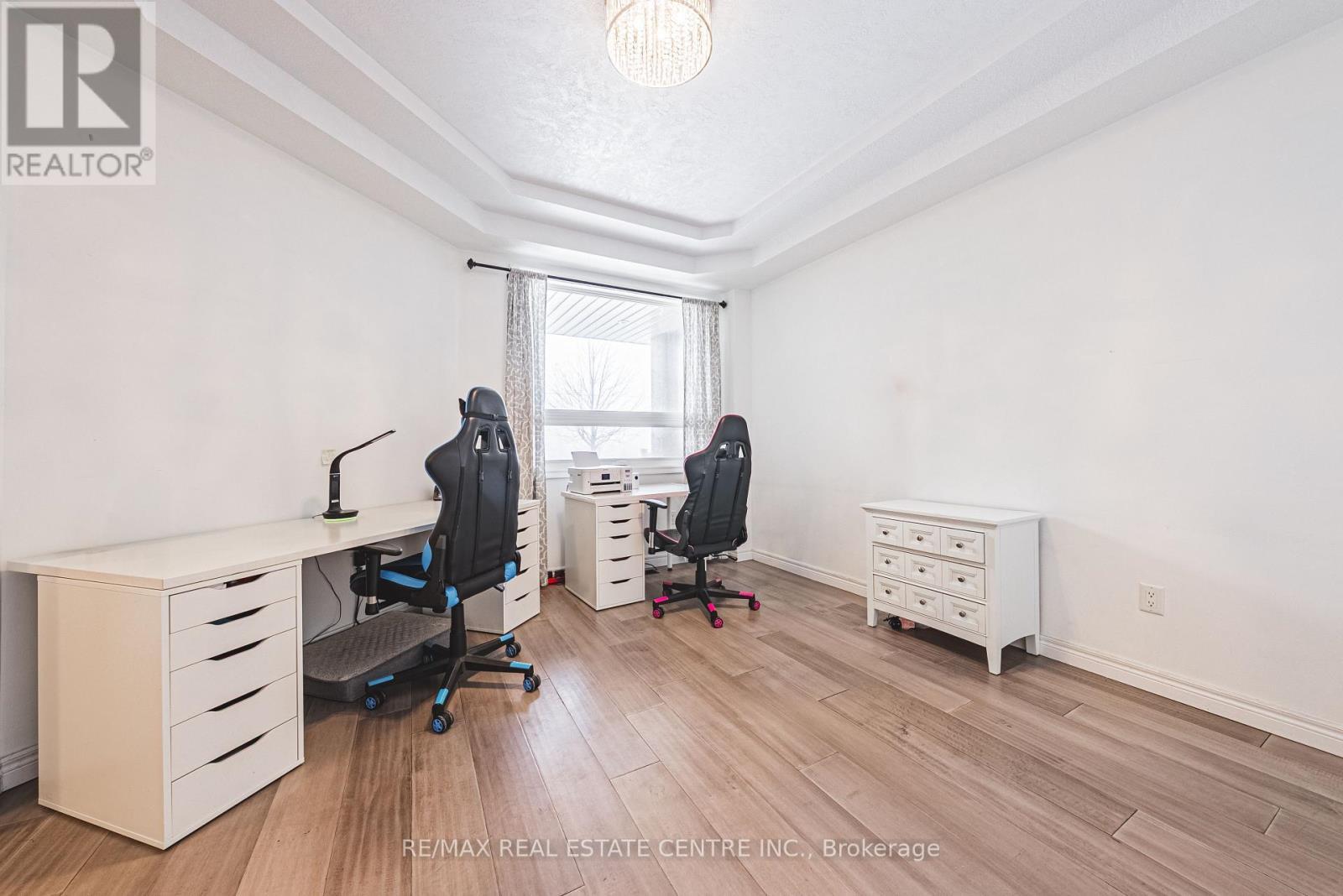 6 Second Road W, Hamilton, ON - Indoor Photo Showing Office