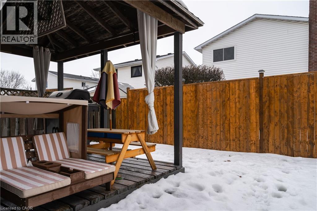 30 Buchanan Crescent, Thorold, ON - Outdoor With Exterior