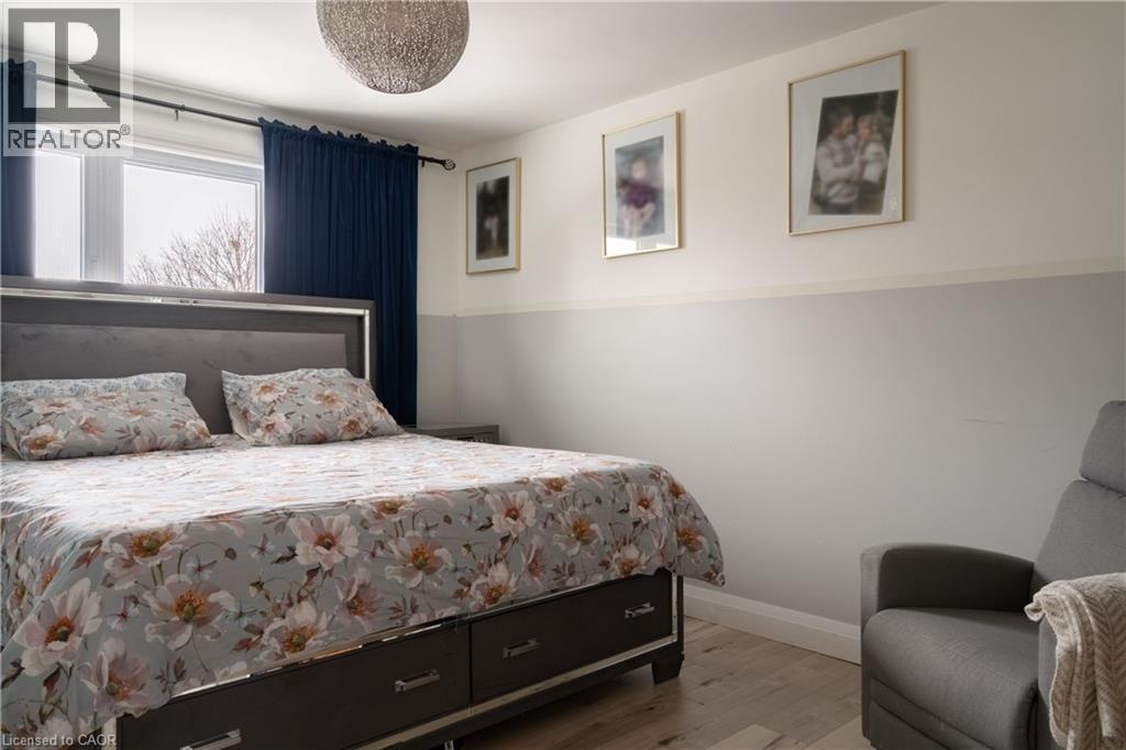 30 Buchanan Crescent, Thorold, ON - Indoor Photo Showing Bedroom