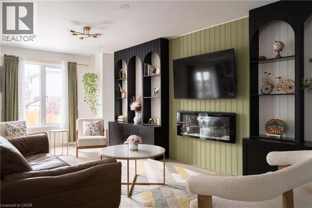 30 Buchanan Crescent, Thorold, ON - Indoor Photo Showing Living Room