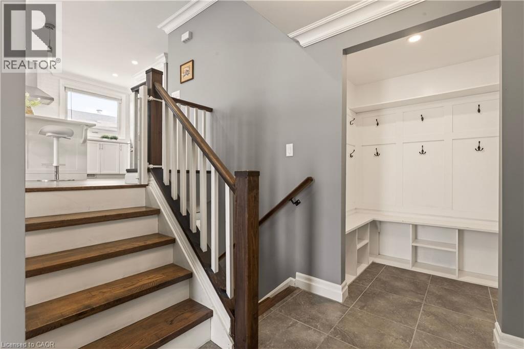 51 Fonthill Road, Hamilton, ON - Indoor Photo Showing Other Room