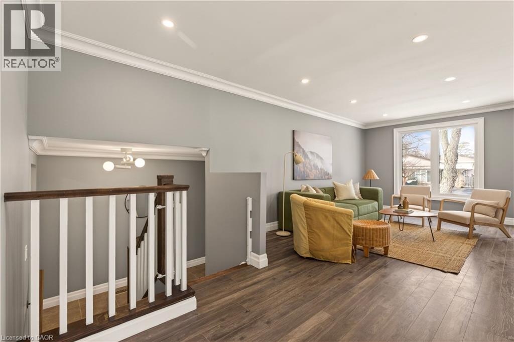 51 Fonthill Road, Hamilton, ON - Indoor