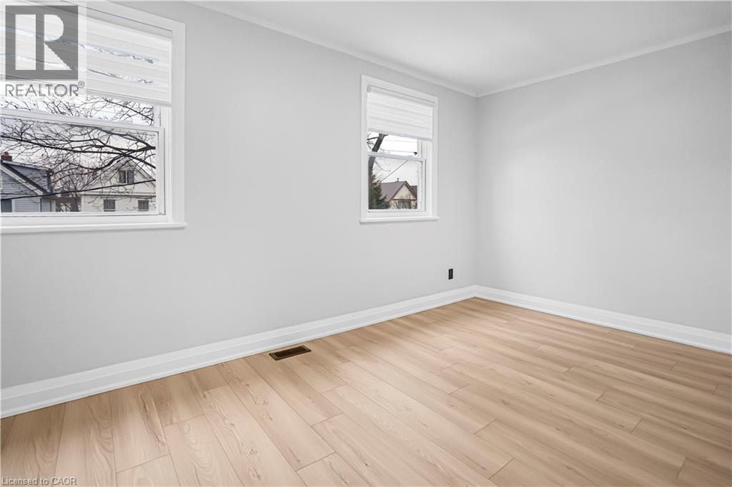 155 Avondale Street, Hamilton, ON - Indoor Photo Showing Other Room