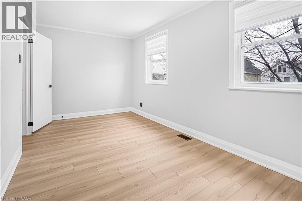155 Avondale Street, Hamilton, ON - Indoor Photo Showing Other Room