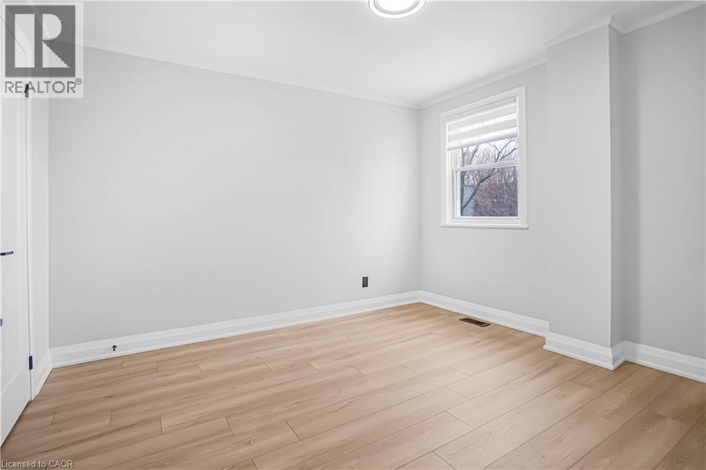 155 Avondale Street, Hamilton, ON - Indoor Photo Showing Other Room