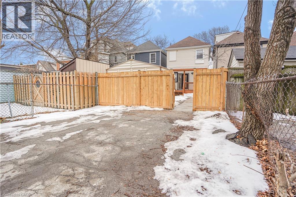 155 Avondale Street, Hamilton, ON - Outdoor