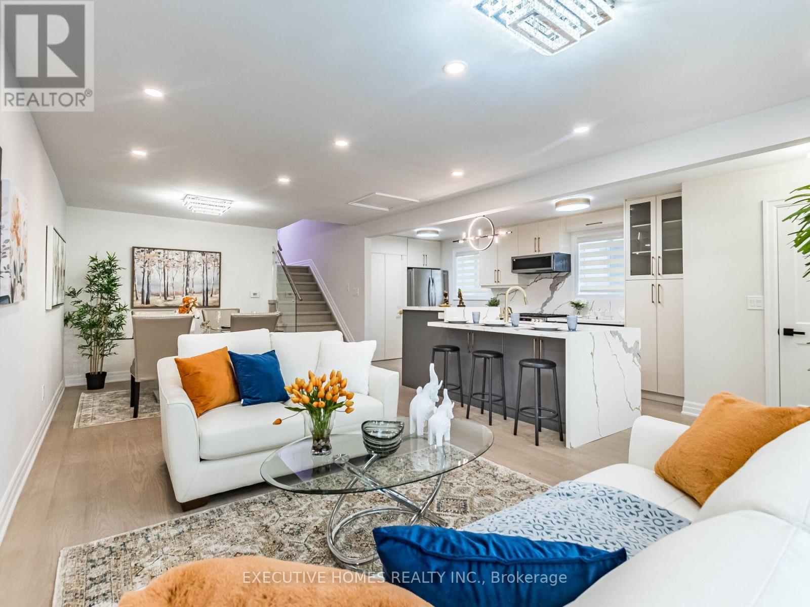 2685 Windjammer Road, Mississauga, ON - Indoor Photo Showing Living Room