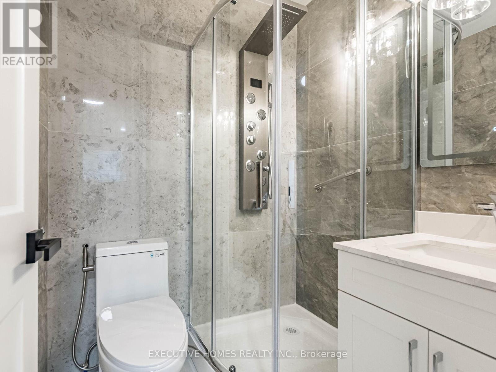 2685 Windjammer Road, Mississauga, ON - Indoor Photo Showing Bathroom