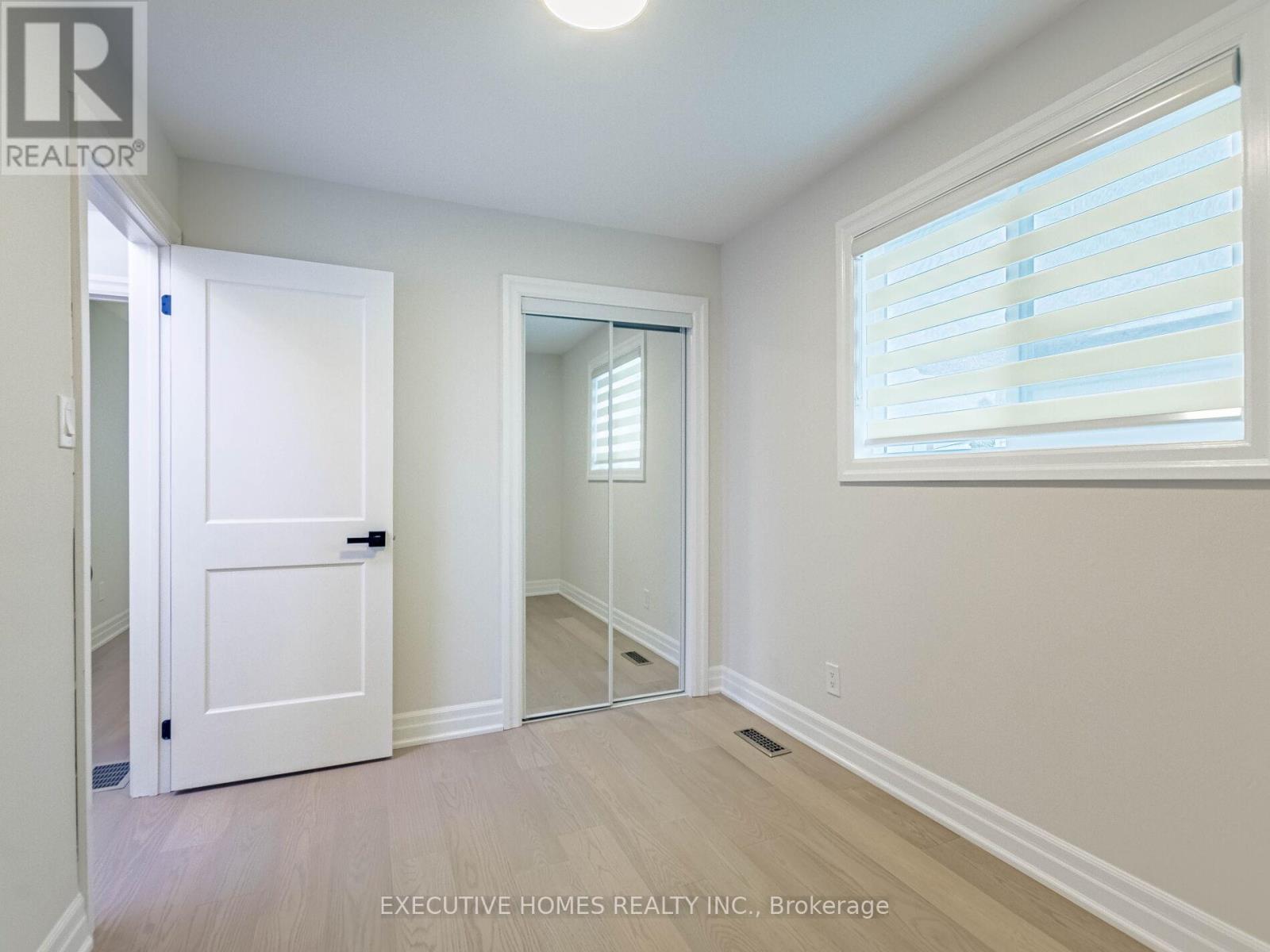 2685 Windjammer Road, Mississauga, ON - Indoor Photo Showing Other Room