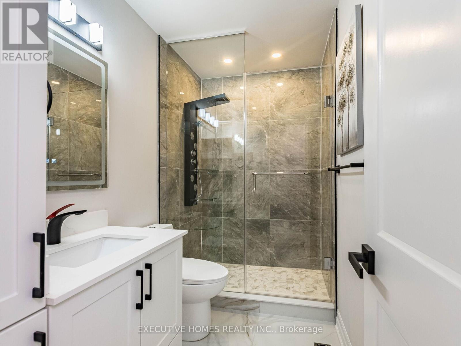 2685 Windjammer Road, Mississauga, ON - Indoor Photo Showing Bathroom
