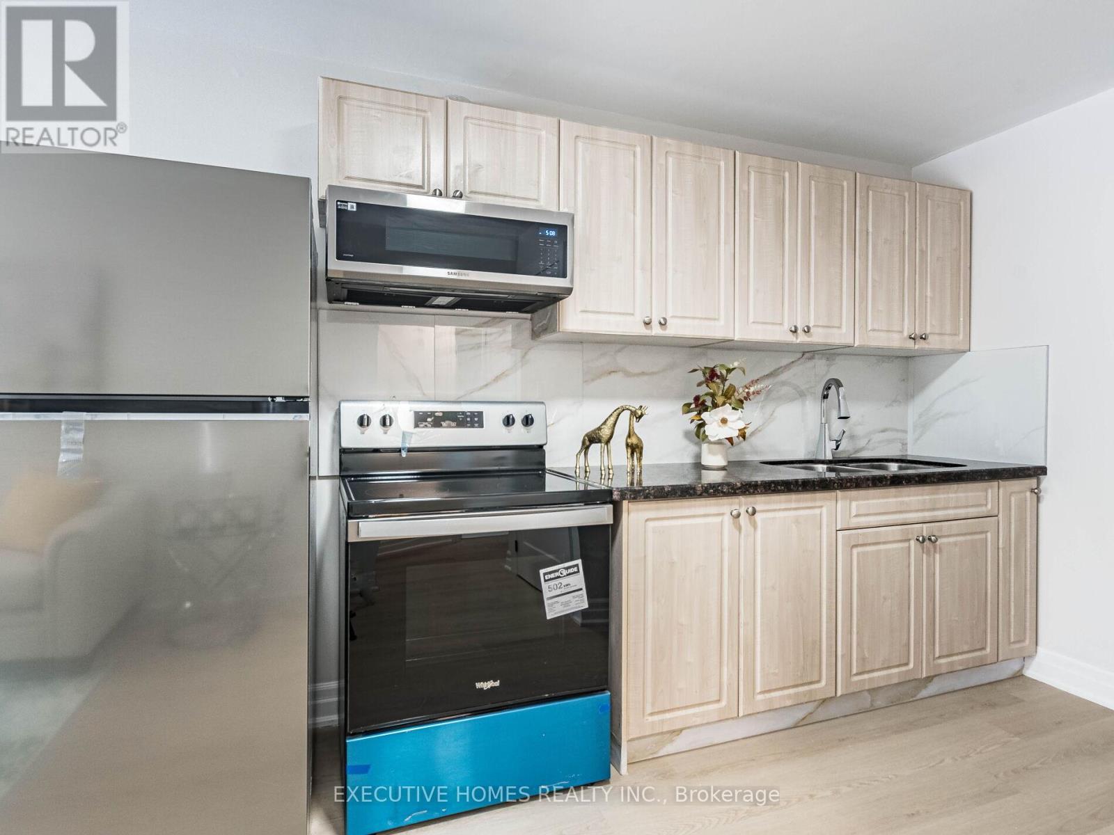 2685 Windjammer Road, Mississauga, ON - Indoor Photo Showing Kitchen