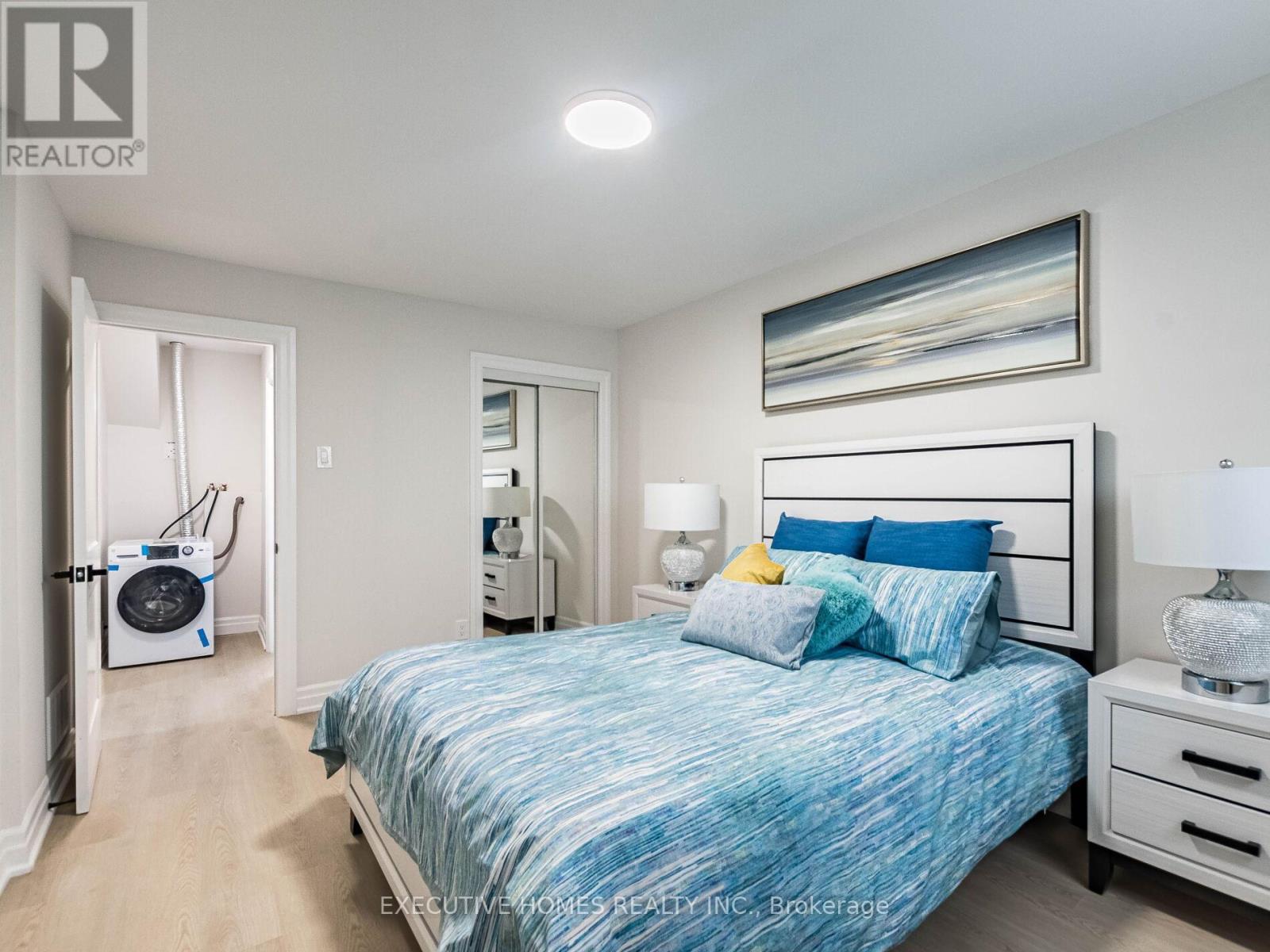 2685 Windjammer Road, Mississauga, ON - Indoor Photo Showing Bedroom