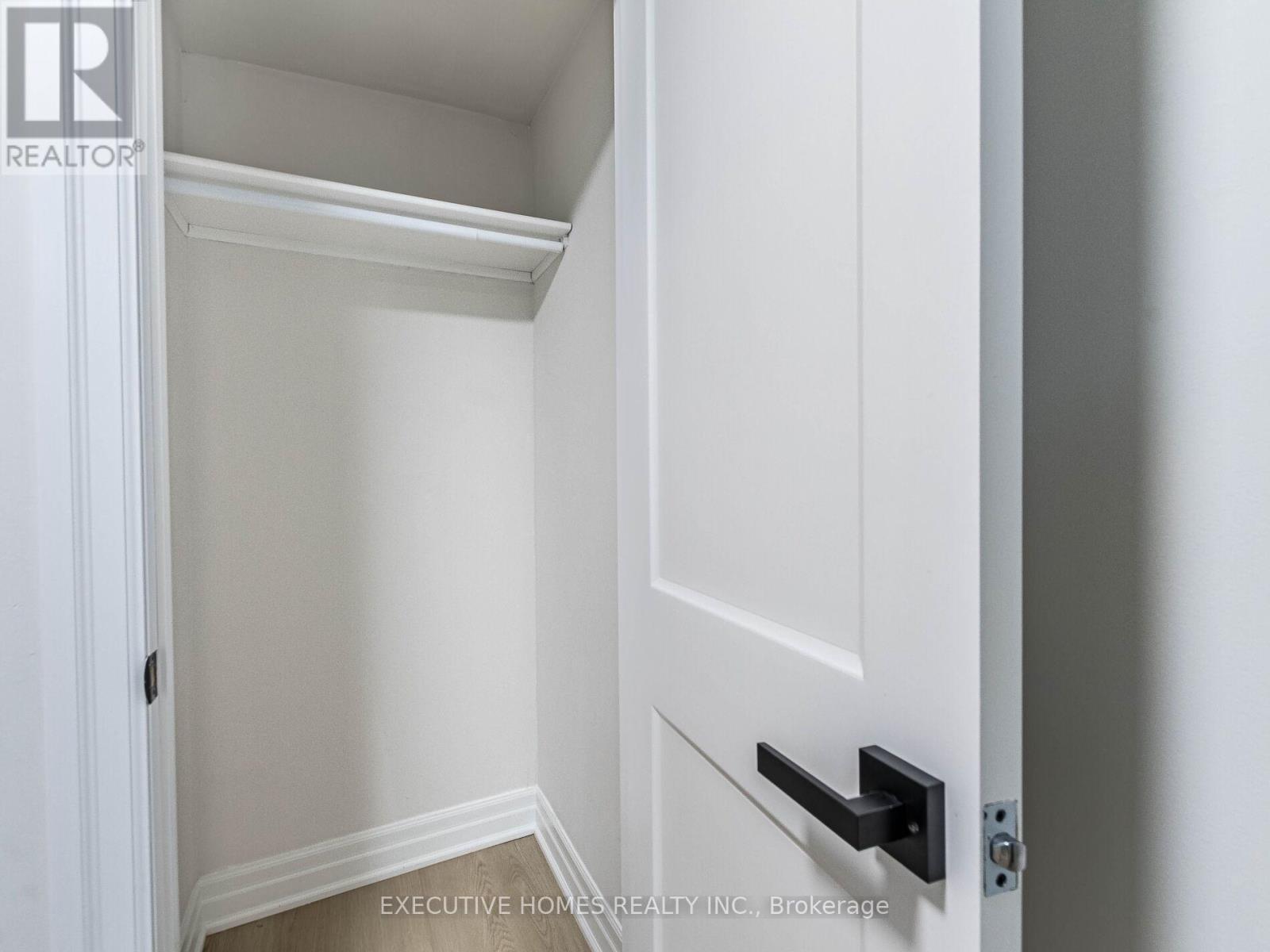 2685 Windjammer Road, Mississauga, ON - Indoor