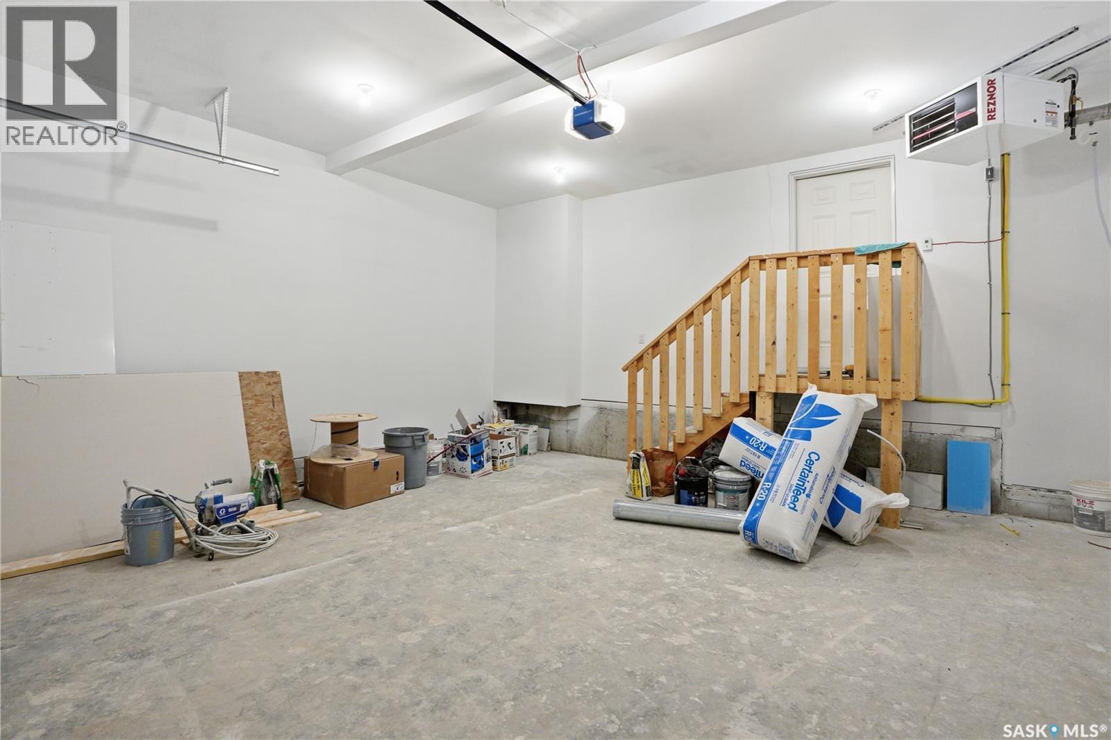 111 Stromberg Crescent, Saskatoon, SK - Indoor