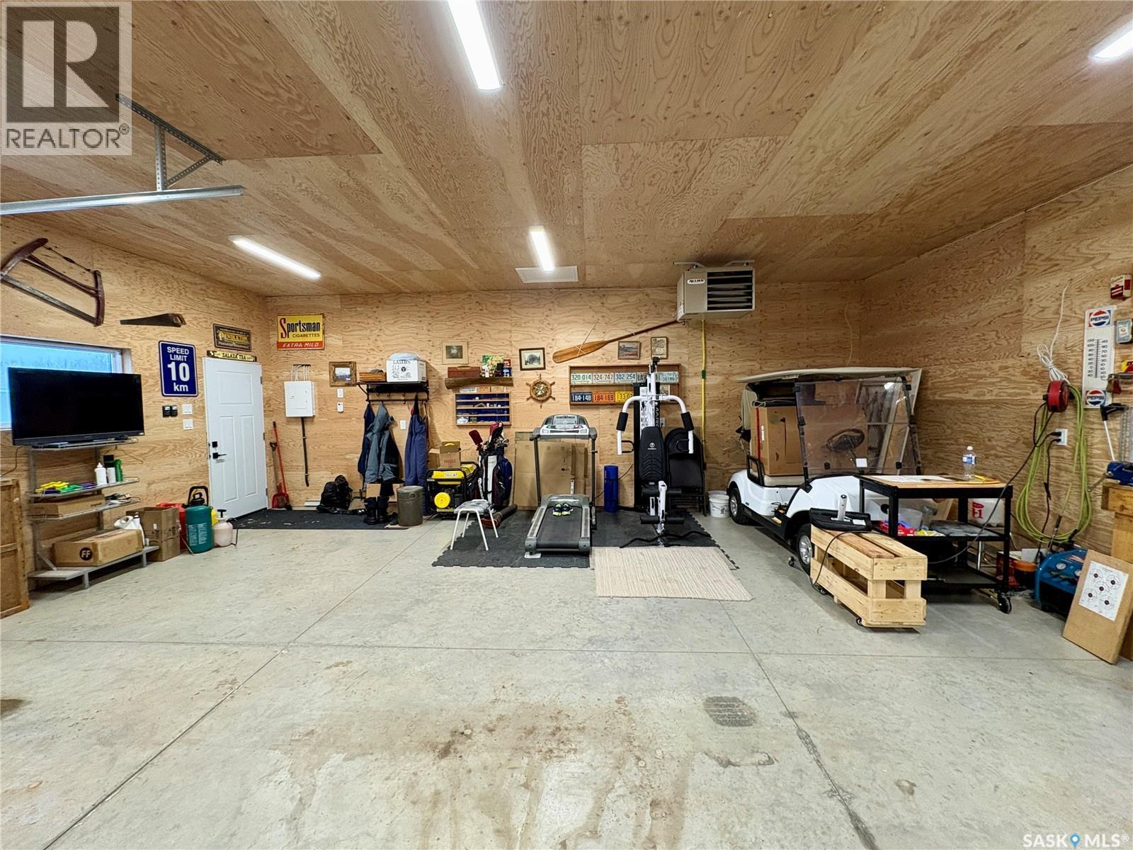 29 Riverview Road, Rosthern Rm No. 403, SK - Indoor Photo Showing Garage