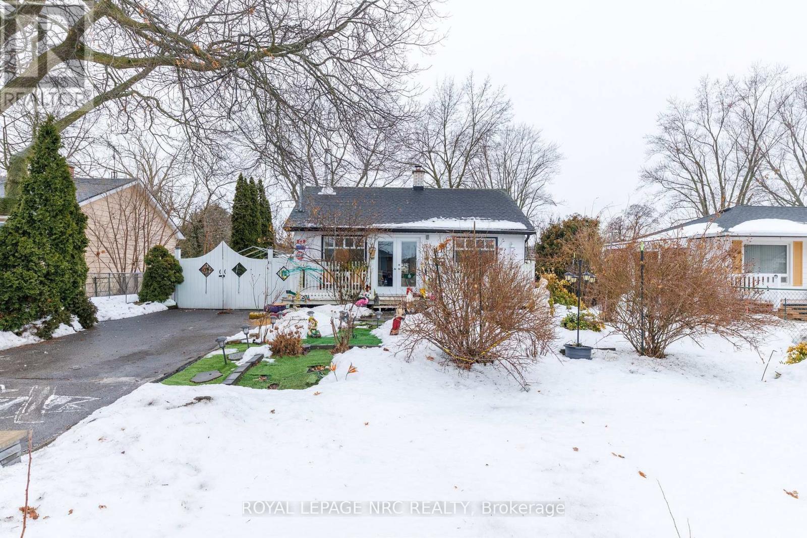 7 Vera Street, St. Catharines (Western Hill), ON - Outdoor
