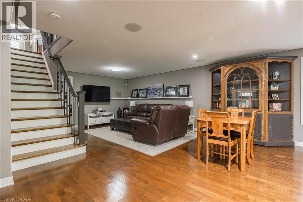 13 Iron Bridge Court, Caledonia, ON - Indoor Photo Showing Other Room