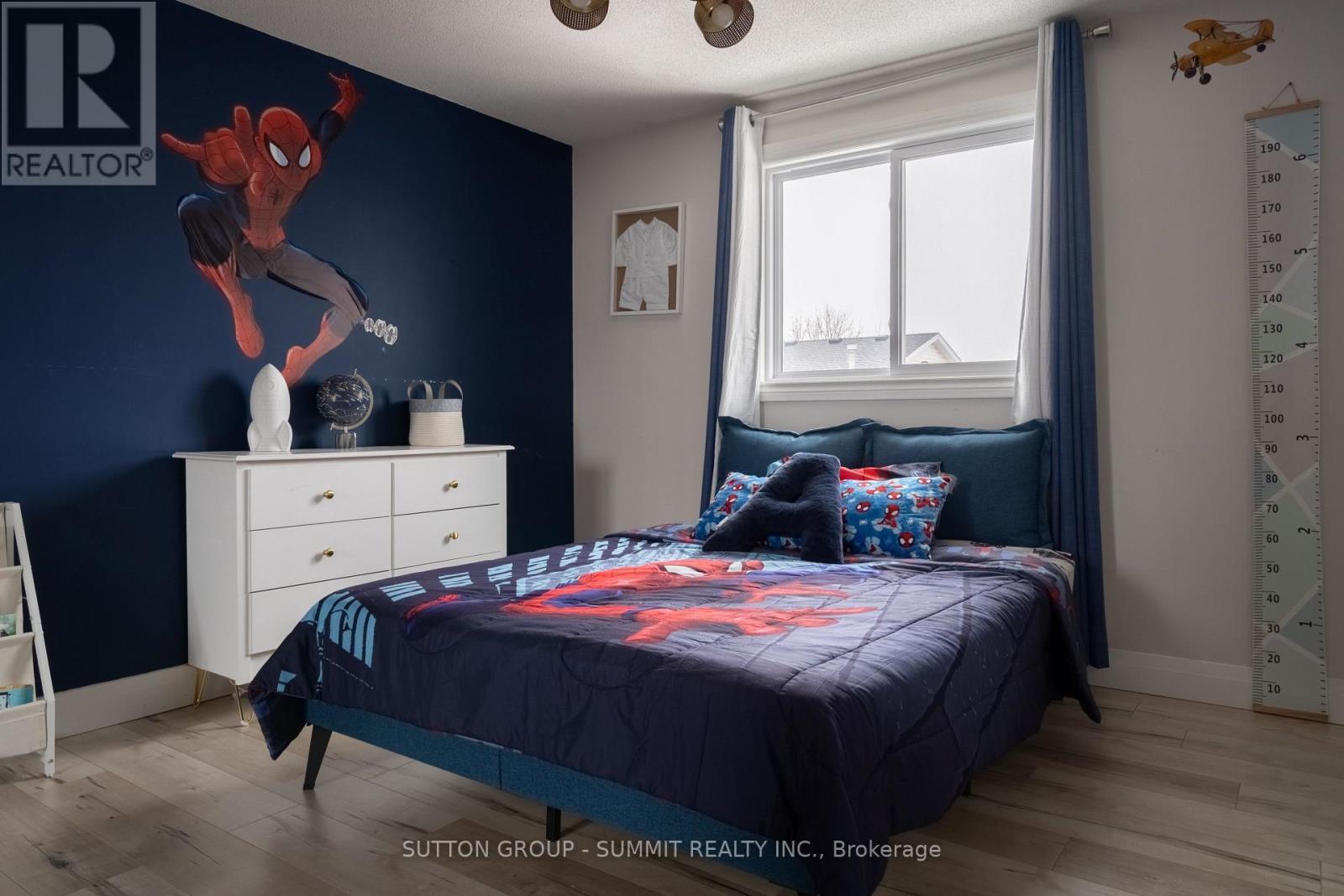 30 Buchanan Crescent, Thorold, ON - Indoor Photo Showing Bedroom