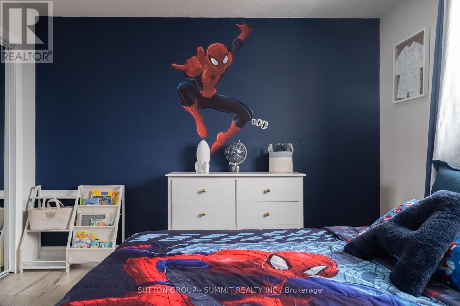 30 Buchanan Crescent, Thorold, ON - Indoor Photo Showing Bedroom