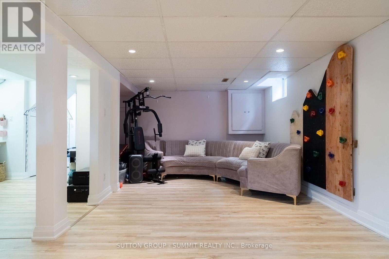 30 Buchanan Crescent, Thorold, ON - Indoor