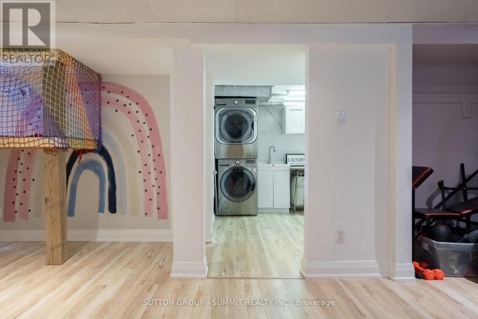 30 Buchanan Crescent, Thorold, ON - Indoor Photo Showing Laundry Room