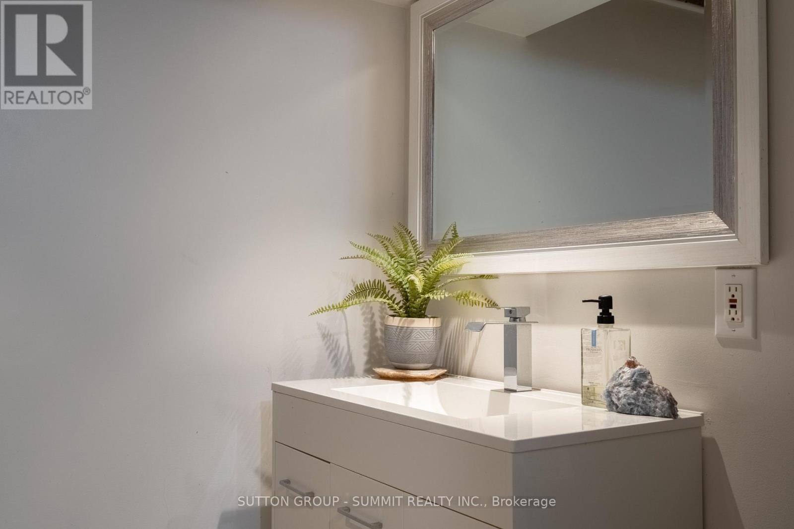 30 Buchanan Crescent, Thorold, ON - Indoor Photo Showing Other Room