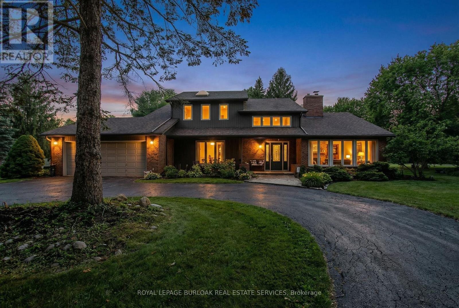 2431 Britannia Road, Burlington, ON - Outdoor With Facade