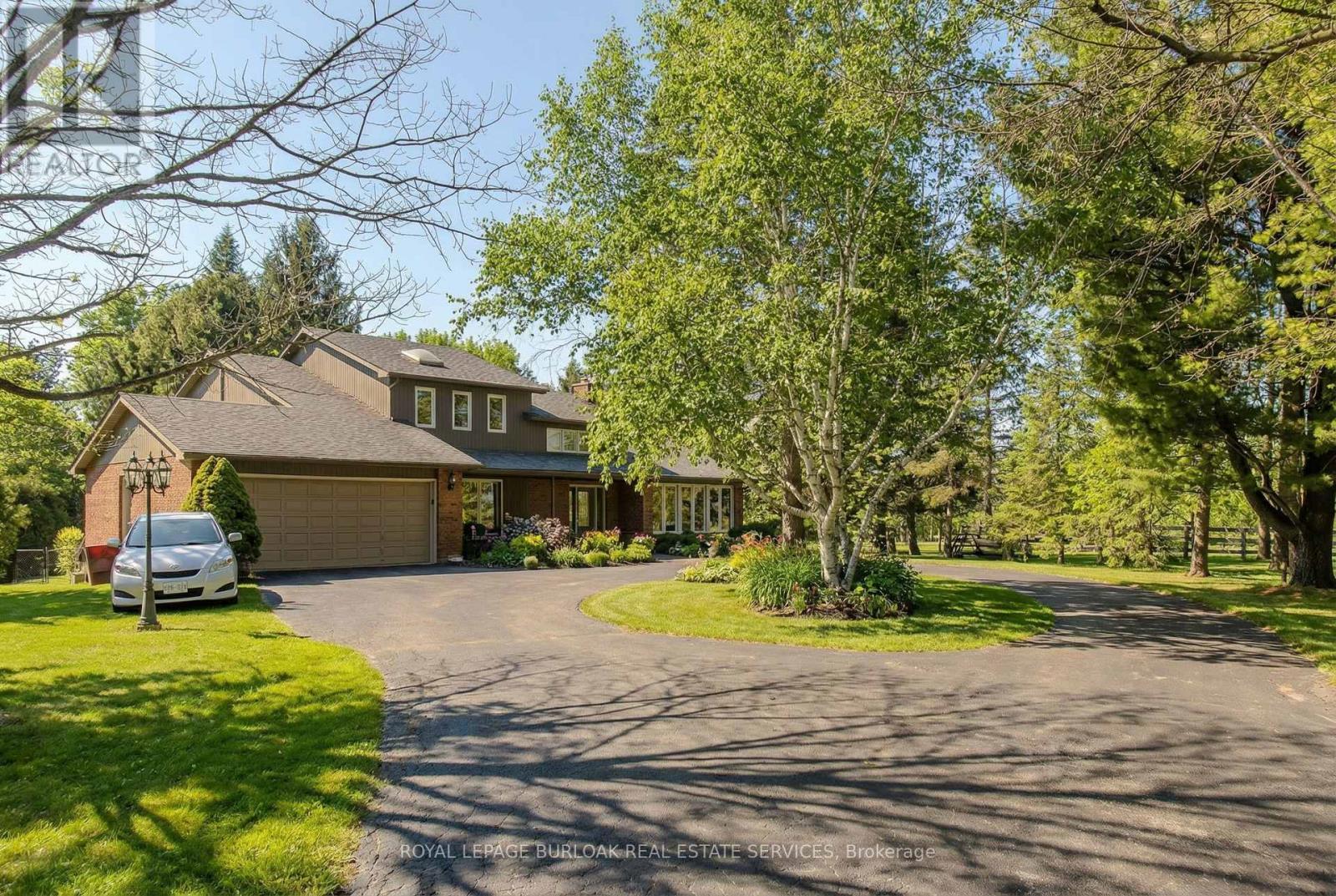 2431 Britannia Road, Burlington, ON - Outdoor