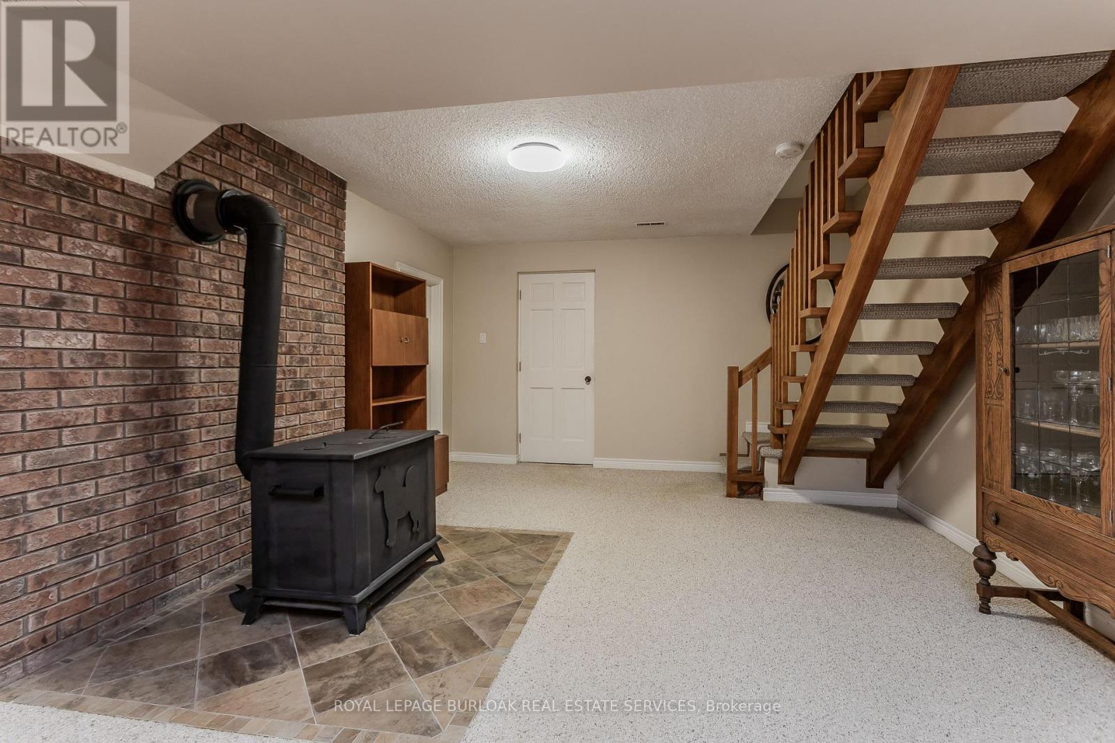 2431 Britannia Road, Burlington, ON - Indoor Photo Showing Other Room