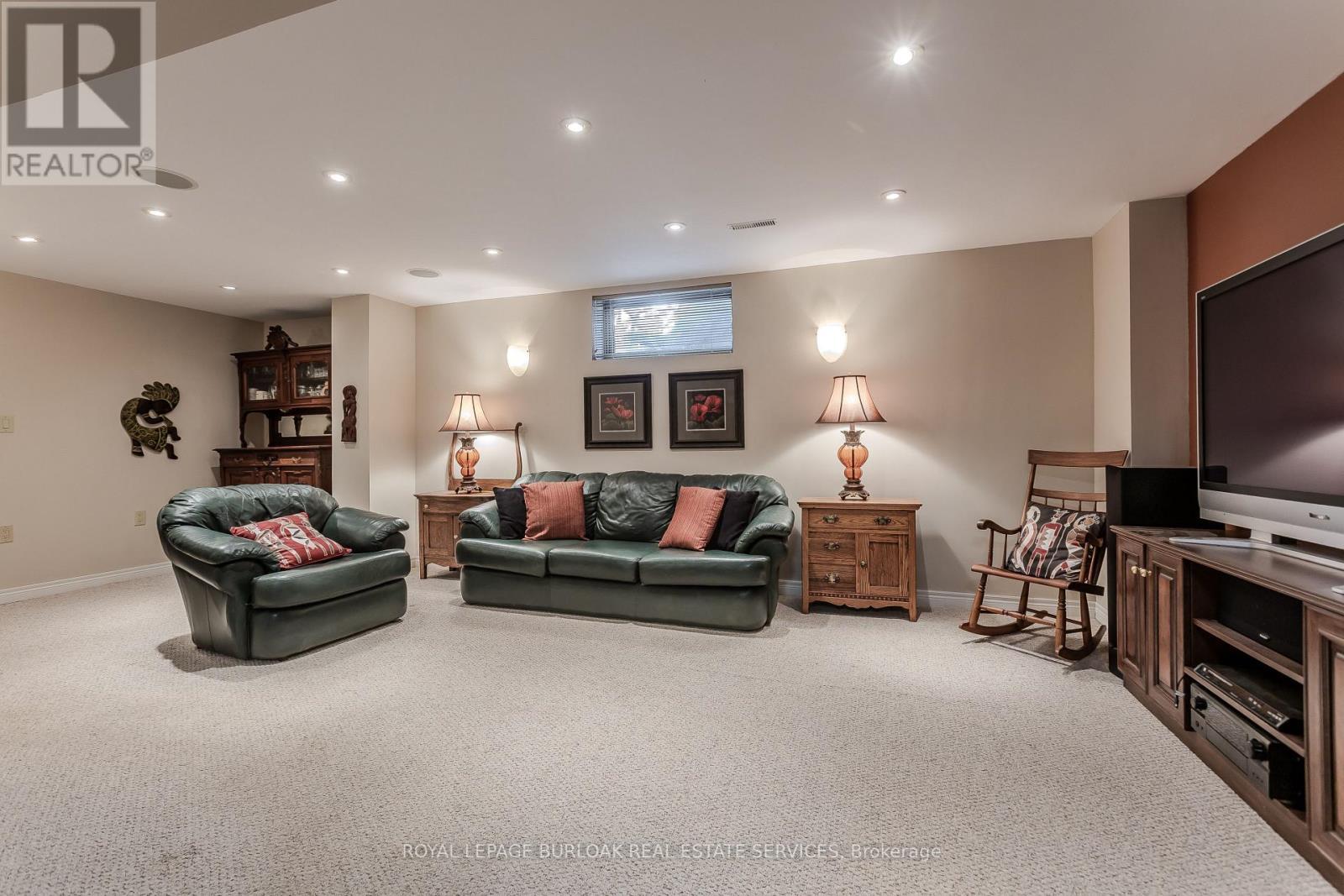 2431 Britannia Road, Burlington, ON - Indoor