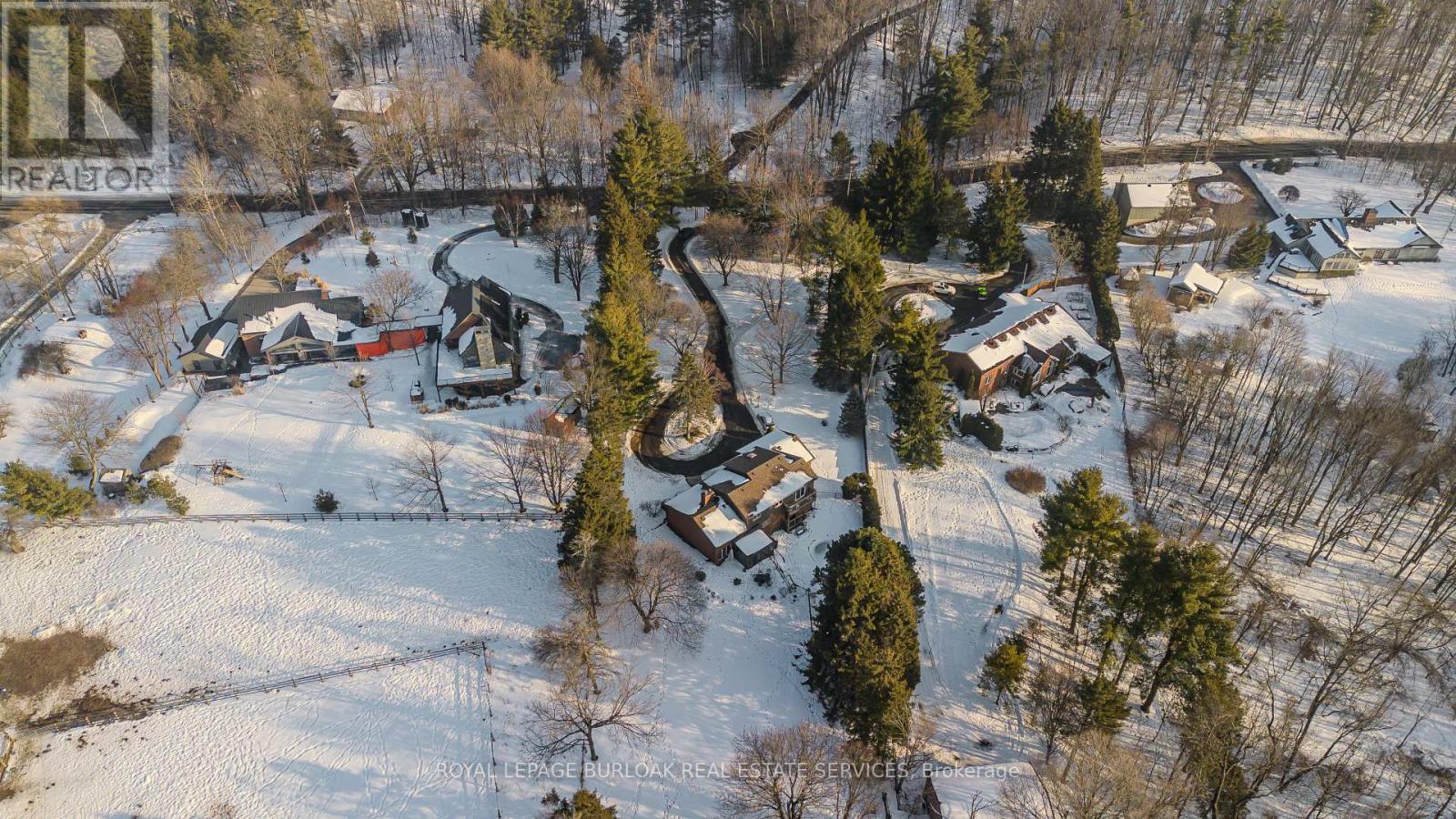 2431 Britannia Road, Burlington, ON - Outdoor With View