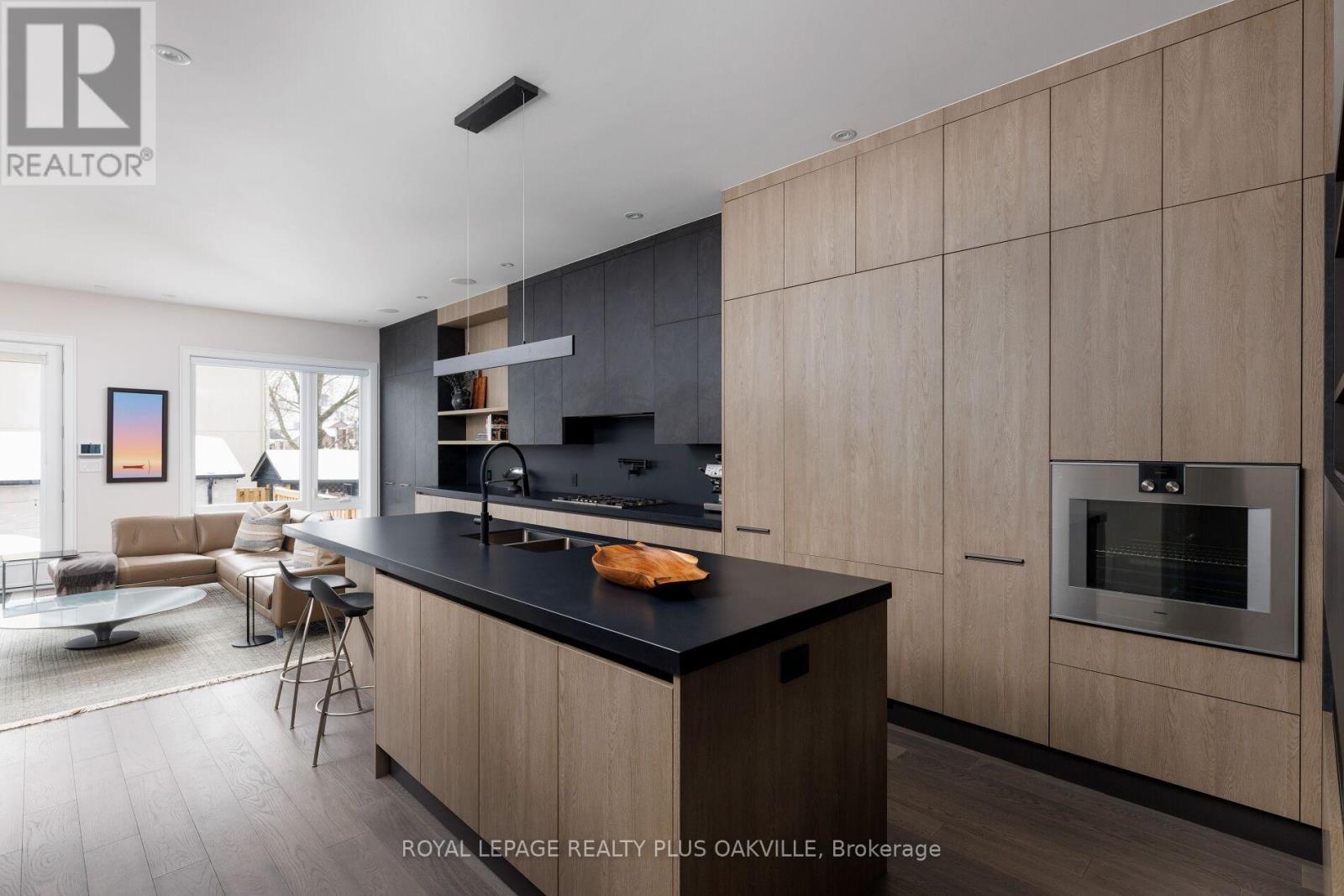 367 Manor Road E, Toronto, ON - Indoor Photo Showing Kitchen