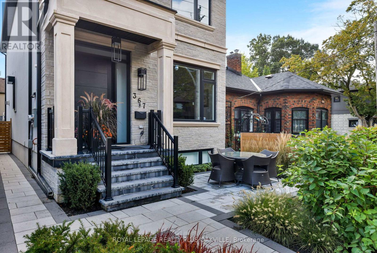 367 Manor Road E, Toronto, ON - Outdoor With Facade