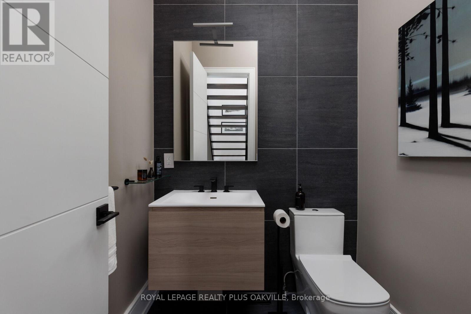 367 Manor Road E, Toronto, ON - Indoor Photo Showing Bathroom
