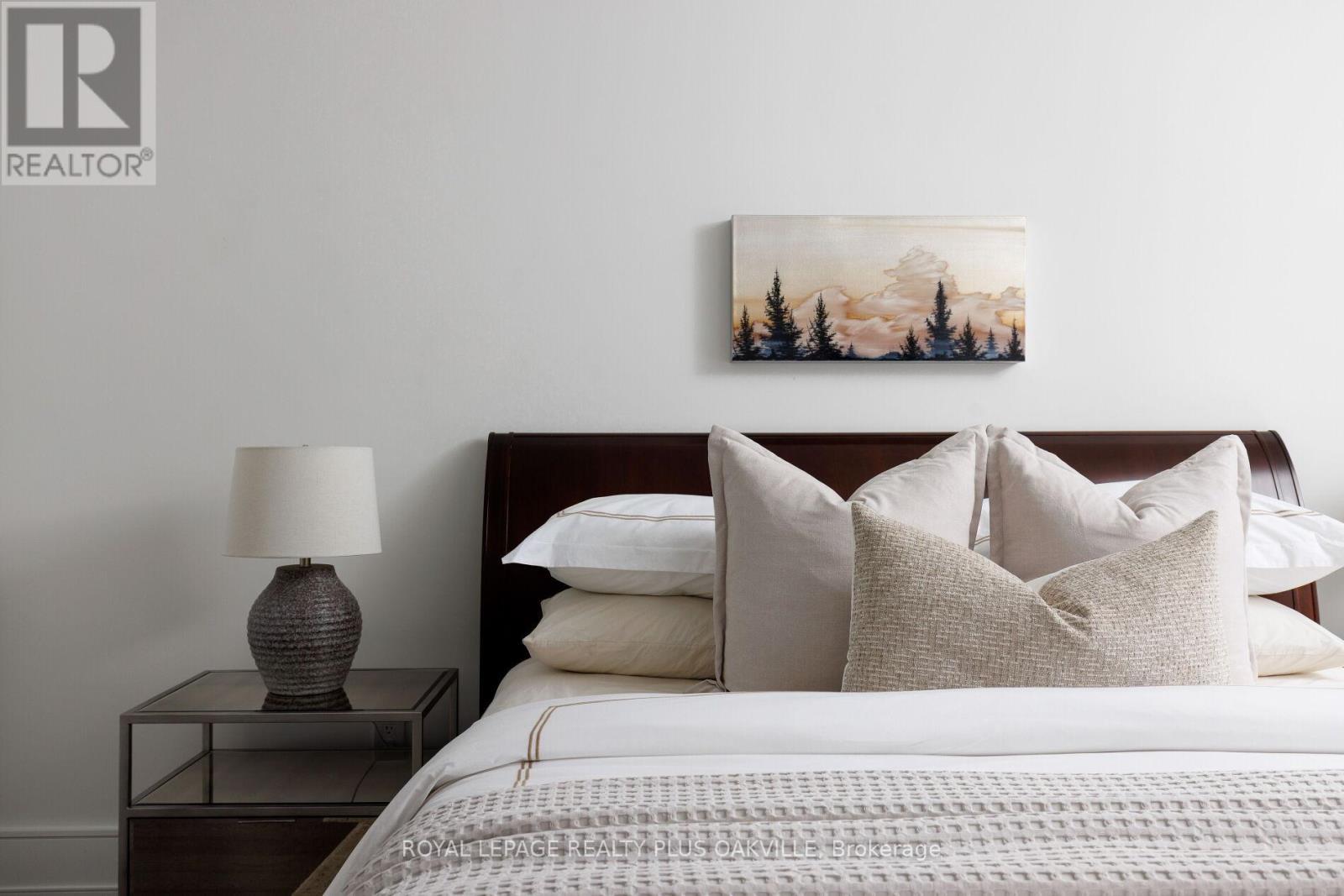 367 Manor Road E, Toronto, ON - Indoor Photo Showing Bedroom