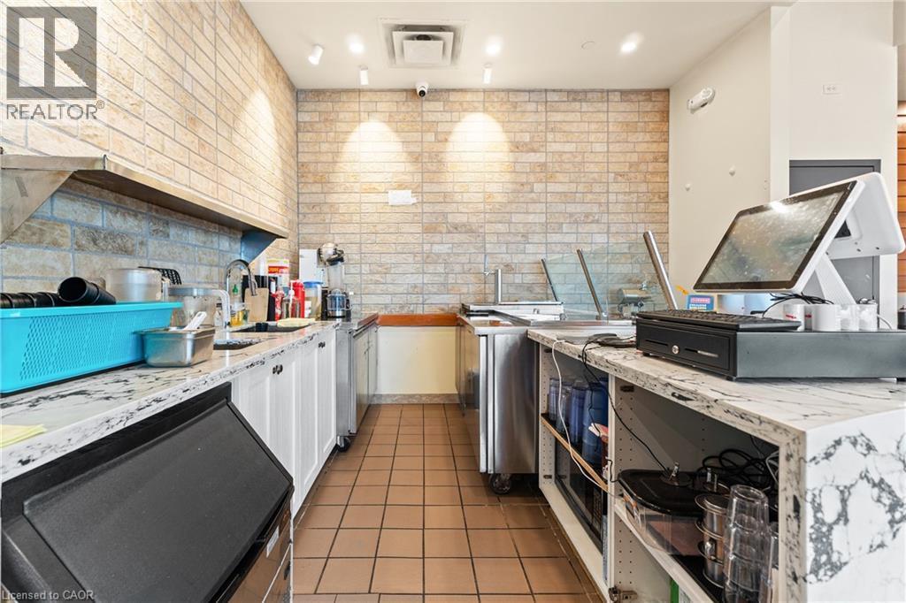 516 Centennial Parkway Unit# 101, Hamilton, ON