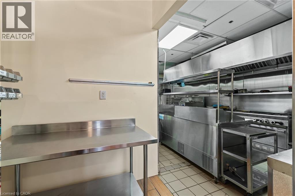 516 Centennial Parkway Unit# 101, Hamilton, ON