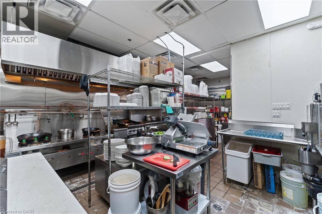 516 Centennial Parkway Unit# 101, Hamilton, ON