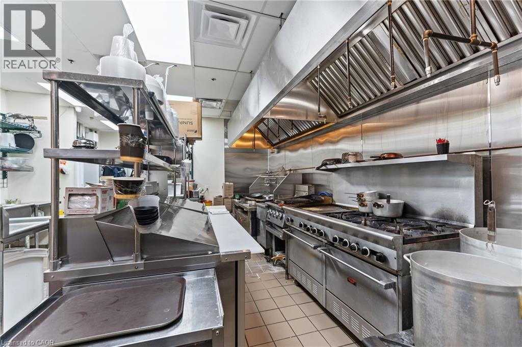 516 Centennial Parkway Unit# 101, Hamilton, ON